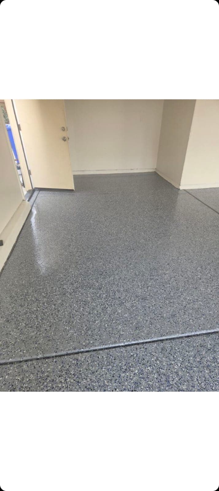 Speckled epoxy garage floor